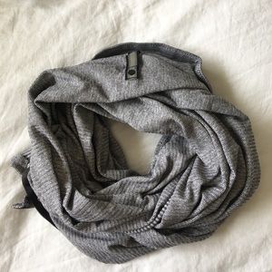 lululemon athletica vinyasa scarf rulu mini check